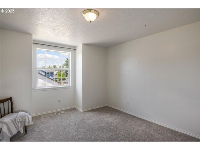 3253 Se 24TH Ter, Gresham, OR 97080