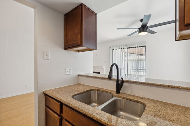 7621 Mccallum Boulevard 215, Dallas, TX 75252