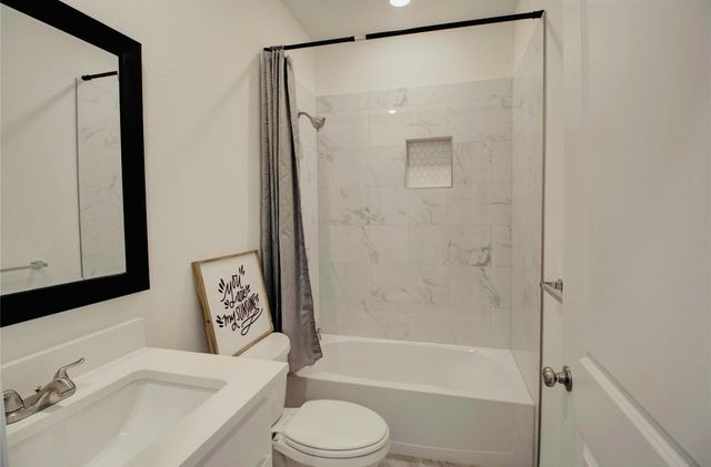 347 Rosemound Street, Commerce, TX 75428