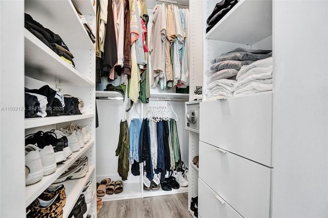 1300 S Miami Ave 2306, Miami, FL 33130