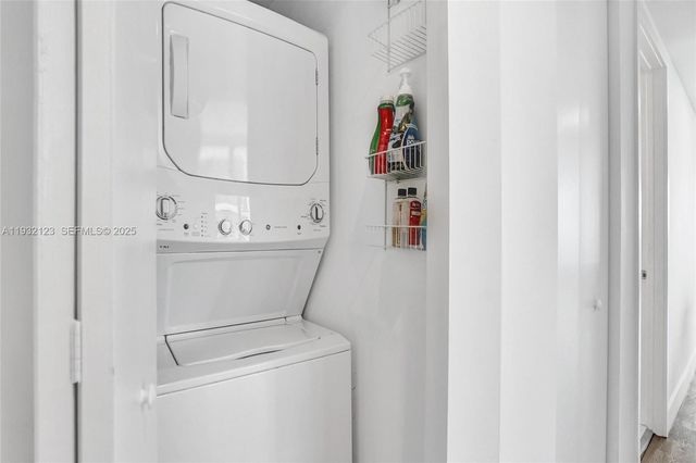 1300 S Miami Ave 2306, Miami, FL 33130