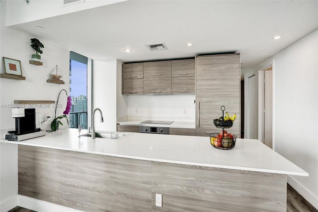 1300 S Miami Ave 2306, Miami, FL 33130