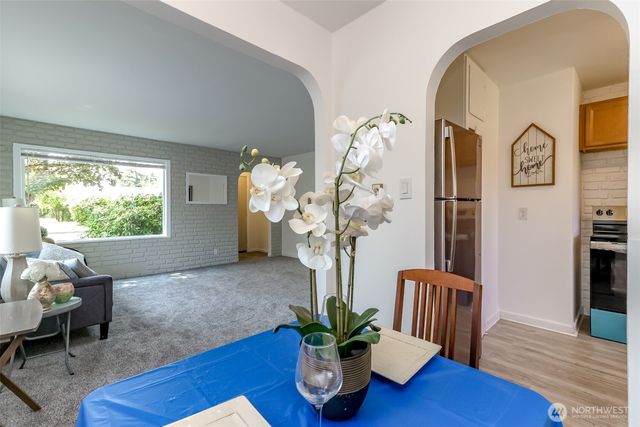 921 E 58th Street, Tacoma, WA 98404