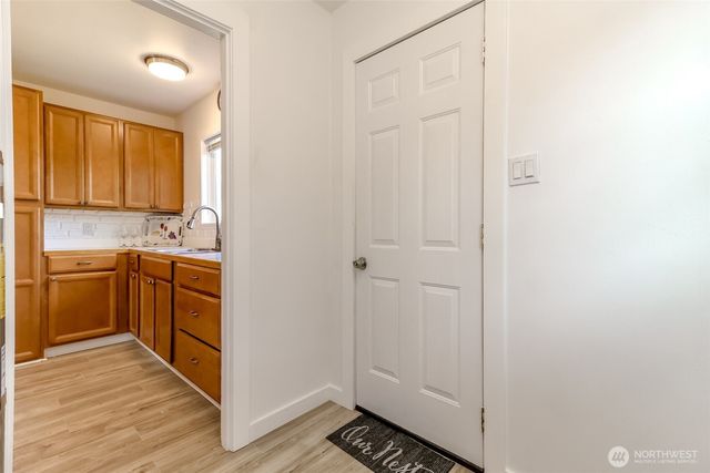 921 E 58th Street, Tacoma, WA 98404
