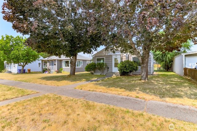 921 E 58th Street, Tacoma, WA 98404