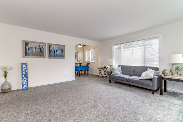 921 E 58th Street, Tacoma, WA 98404