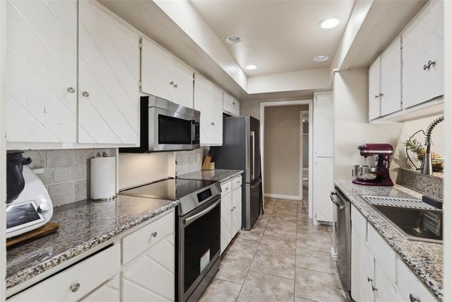 2713 Haystack Lane, Enid, OK 73703