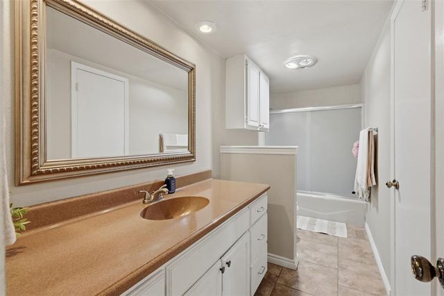 2713 Haystack Lane, Enid, OK 73703
