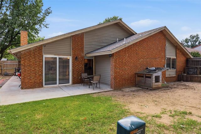 2713 Haystack Lane, Enid, OK 73703