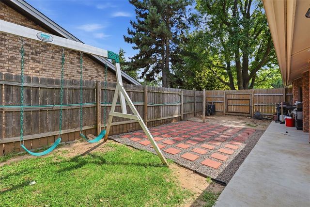 2713 Haystack Lane, Enid, OK 73703