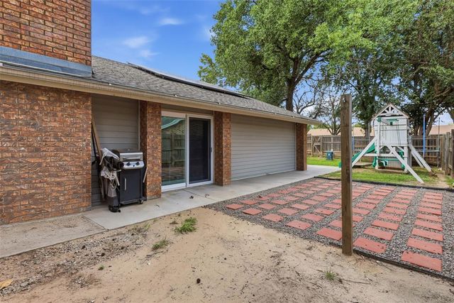 2713 Haystack Lane, Enid, OK 73703