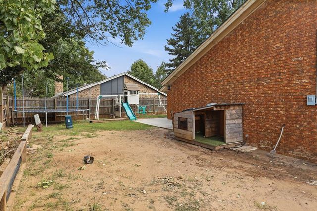 2713 Haystack Lane, Enid, OK 73703