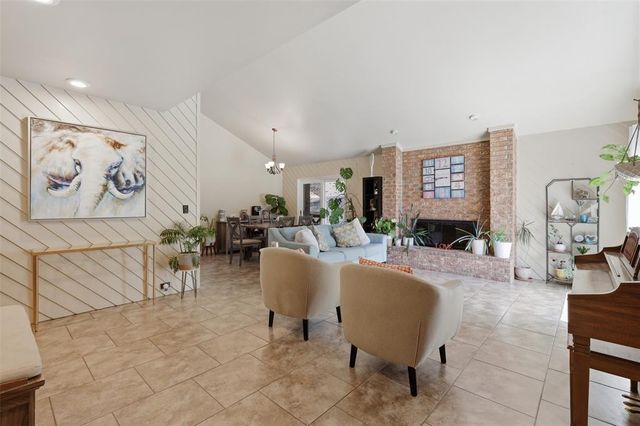 2713 Haystack Lane, Enid, OK 73703
