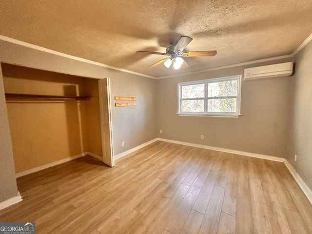 181 Barnyard Lane, Clayton, GA 30525