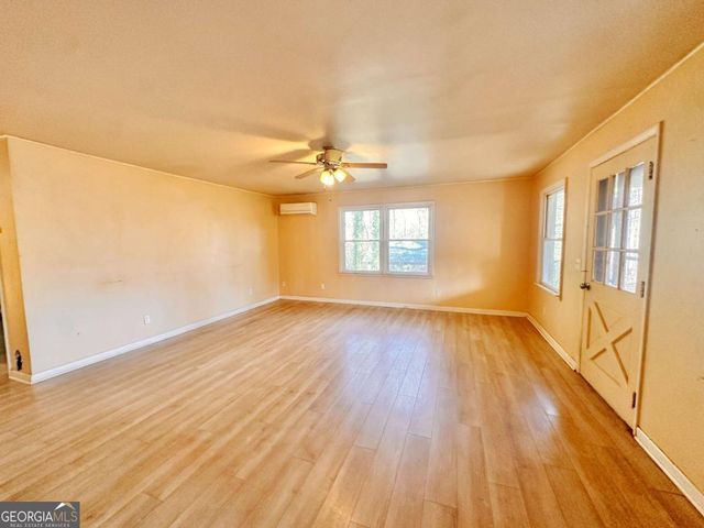 181 Barnyard Lane, Clayton, GA 30525