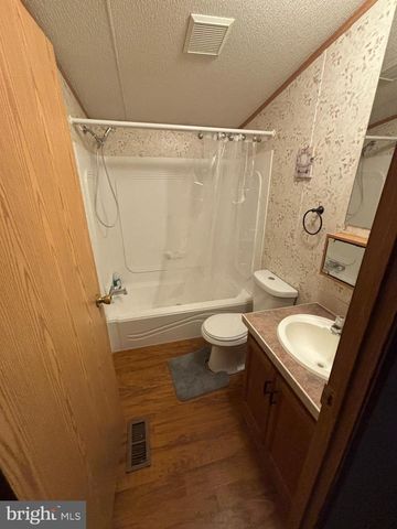 4328 DOVER DR, Morrisville, PA 19067