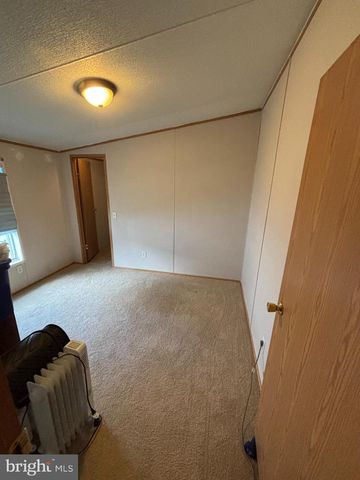 4328 DOVER DR, Morrisville, PA 19067