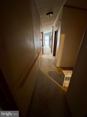 4328 DOVER DR, Morrisville, PA 19067