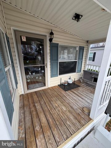 4328 DOVER DR, Morrisville, PA 19067