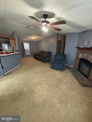 4328 DOVER DR, Morrisville, PA 19067