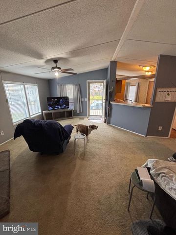 4328 DOVER DR, Morrisville, PA 19067