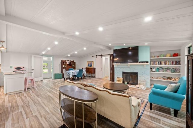 1169 W US Highway 290, Johnson City, TX 78636