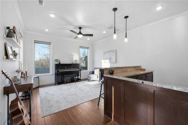 5917 W Kennedy Drive, Fayetteville, AR 72704