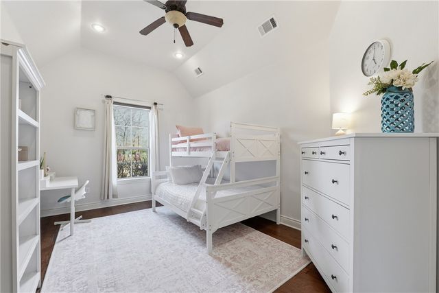 5917 W Kennedy Drive, Fayetteville, AR 72704