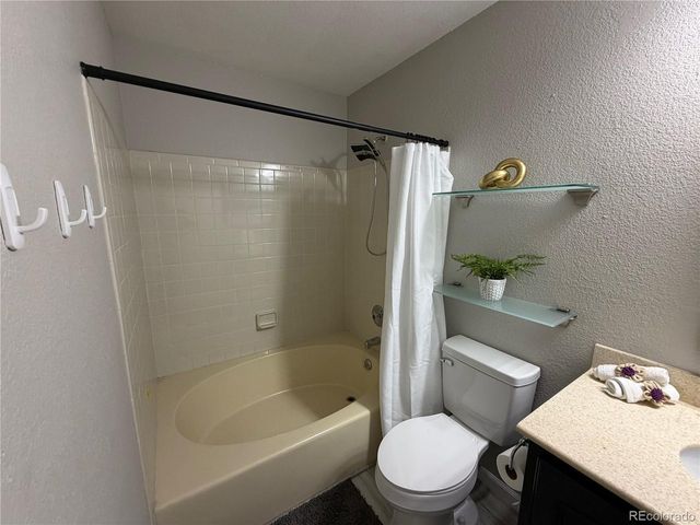 3667 S Flanders, Aurora, CO 80013