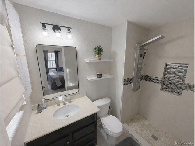 3667 S Flanders, Aurora, CO 80013