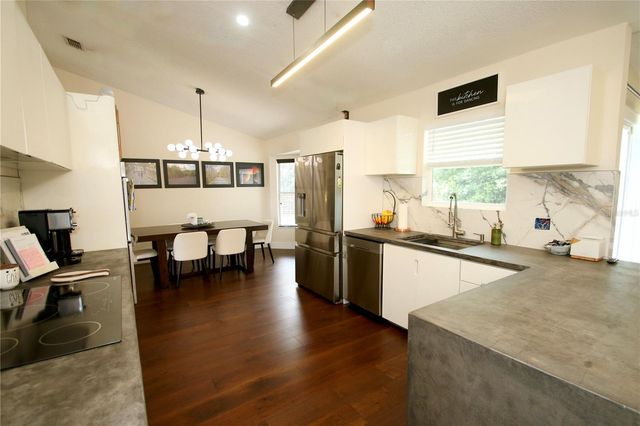 423 COUNTRY WOOD CIRCLE, Lake Mary, FL 32746