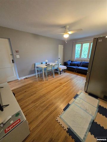 125 E Clinton Avenue 3B, Bergenfield, NJ 07621