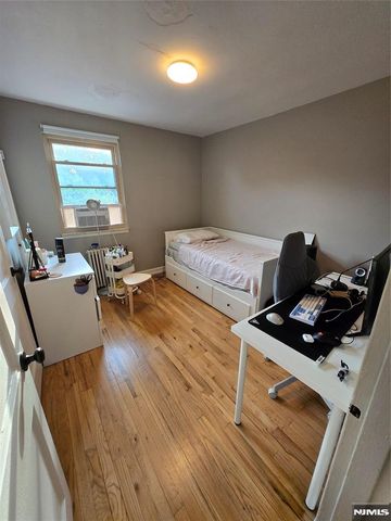 125 E Clinton Avenue 3B, Bergenfield, NJ 07621