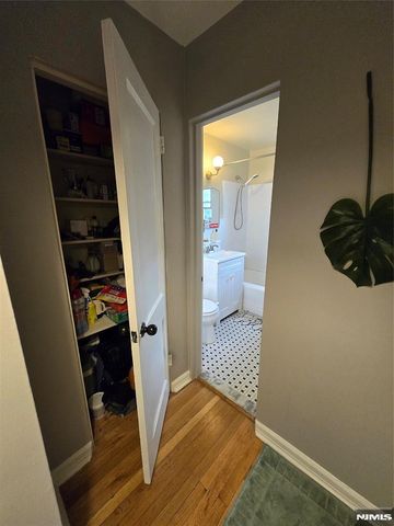 125 E Clinton Avenue 3B, Bergenfield, NJ 07621