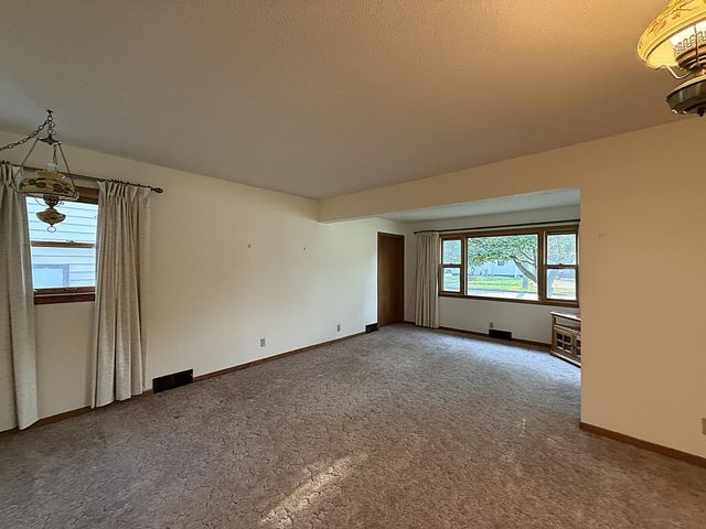 522 5th Avenue, Madison, MN 56256