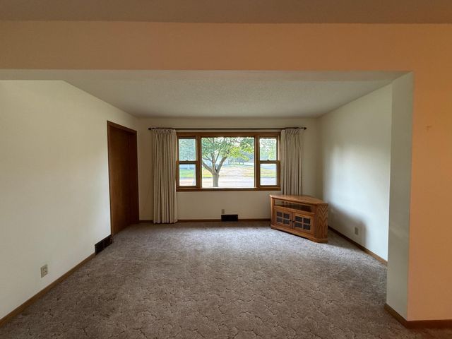 522 5th Avenue, Madison, MN 56256