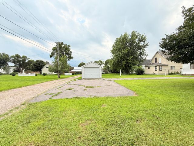 522 5th Avenue, Madison, MN 56256