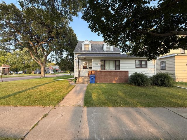 522 5th Avenue, Madison, MN 56256