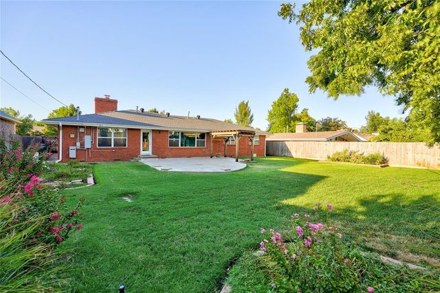 2756 NW Grand Boulevard, Oklahoma City, OK 73116