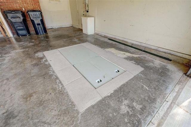 2756 NW Grand Boulevard, Oklahoma City, OK 73116