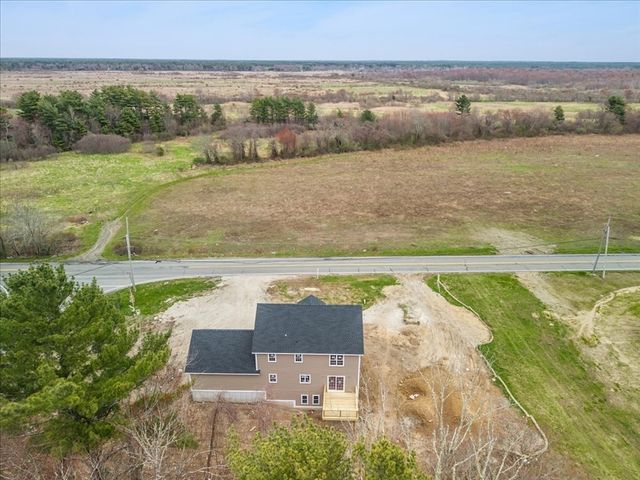 49 Thompson St, Middleboro, MA 02346