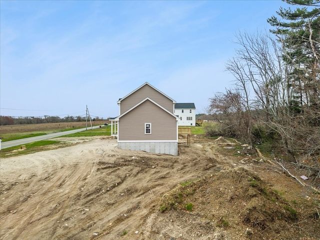 49 Thompson St, Middleboro, MA 02346