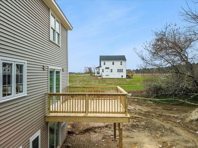 49 Thompson St, Middleboro, MA 02346
