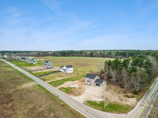 49 Thompson St, Middleboro, MA 02346