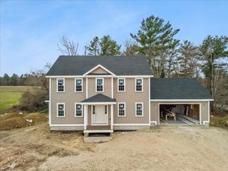 49 Thompson St, Middleboro, MA 02346