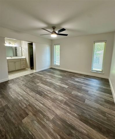 120 Lakeway Drive, Benbrook, TX 76126