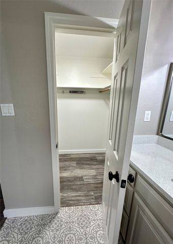 120 Lakeway Drive, Benbrook, TX 76126