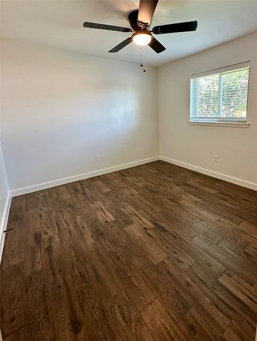 120 Lakeway Drive, Benbrook, TX 76126