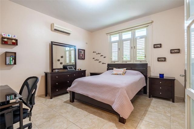 Ruben Marrero HELECHAL WARD, Barranquitas, PR 00794