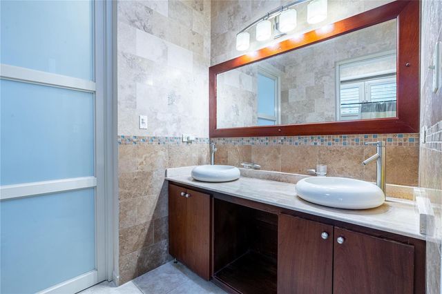 Ruben Marrero HELECHAL WARD, Barranquitas, PR 00794